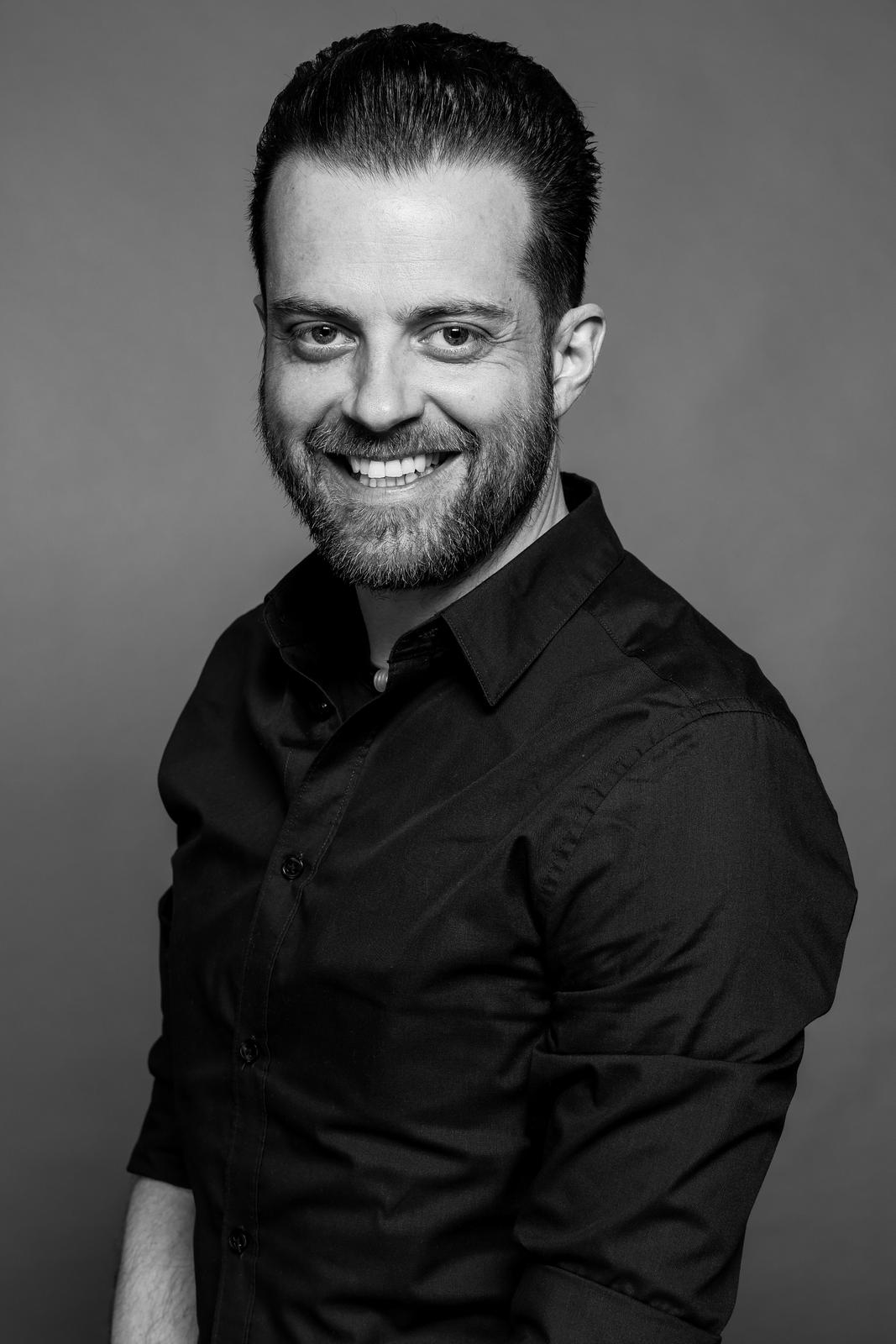 Lead UX Designer · UX Strategist · Design System Expert